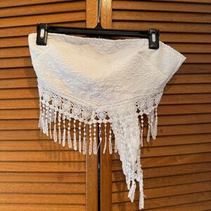 SHEIN Women’s White floral fringe bandeau top Sz S